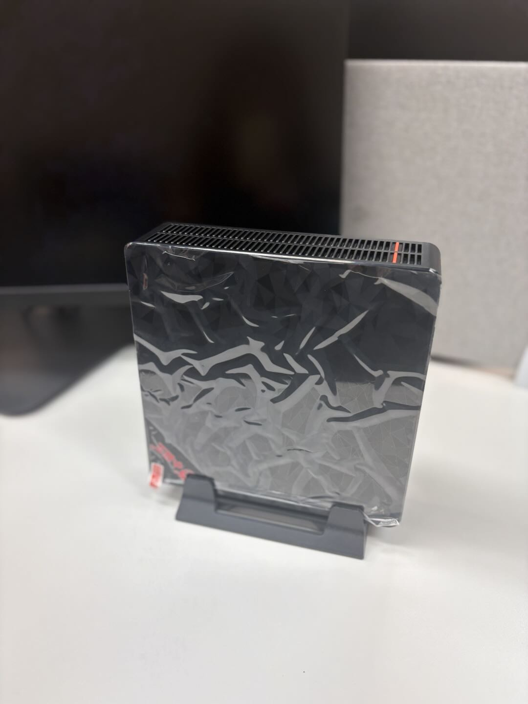 KAI Mini 在 eBay 上标价 500 美元